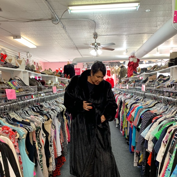 Black Mink Coat - Picture 2 of 6